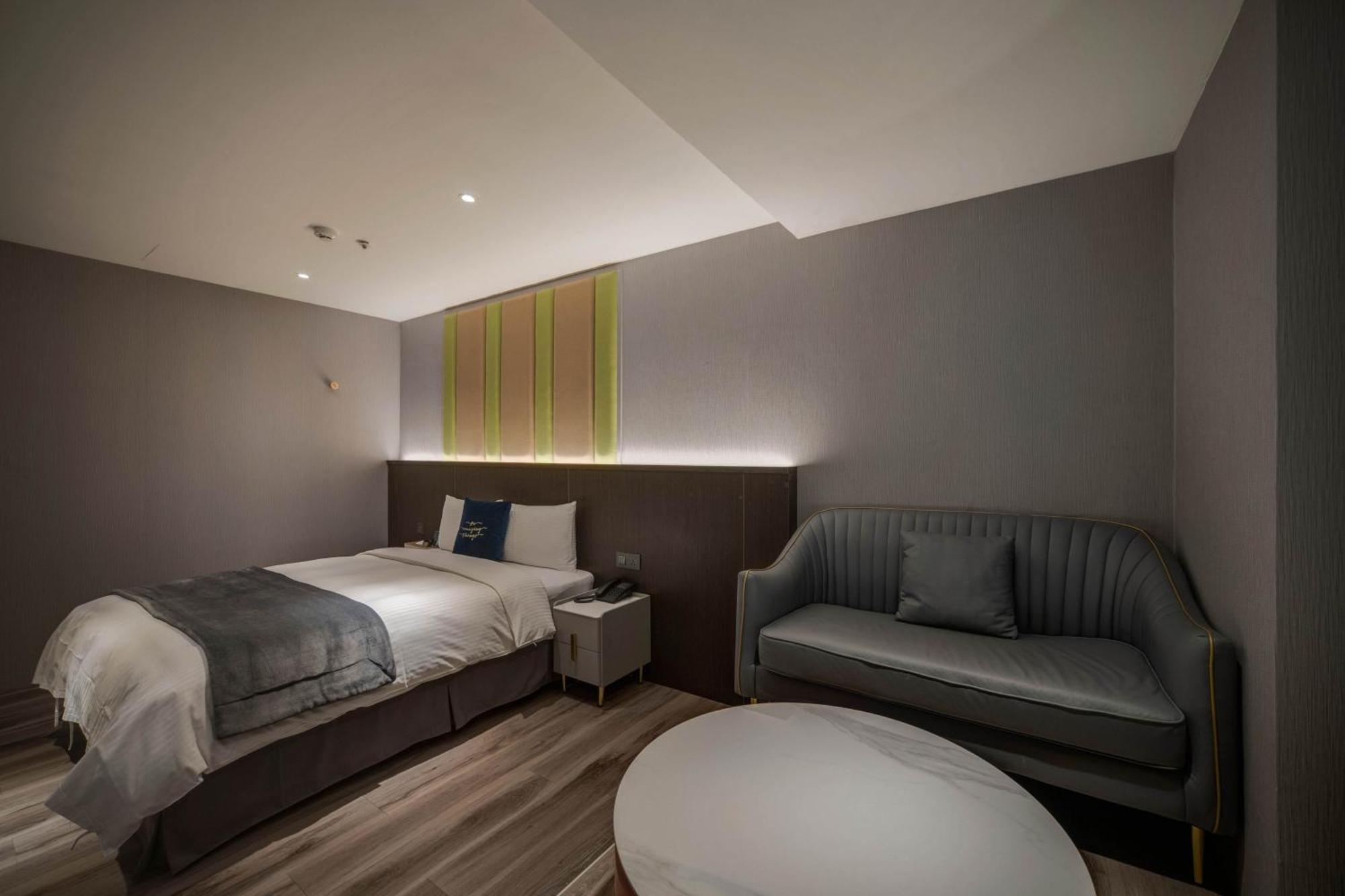 Fun Stay Inn Ximen ไทเป ภายนอก รูปภาพ