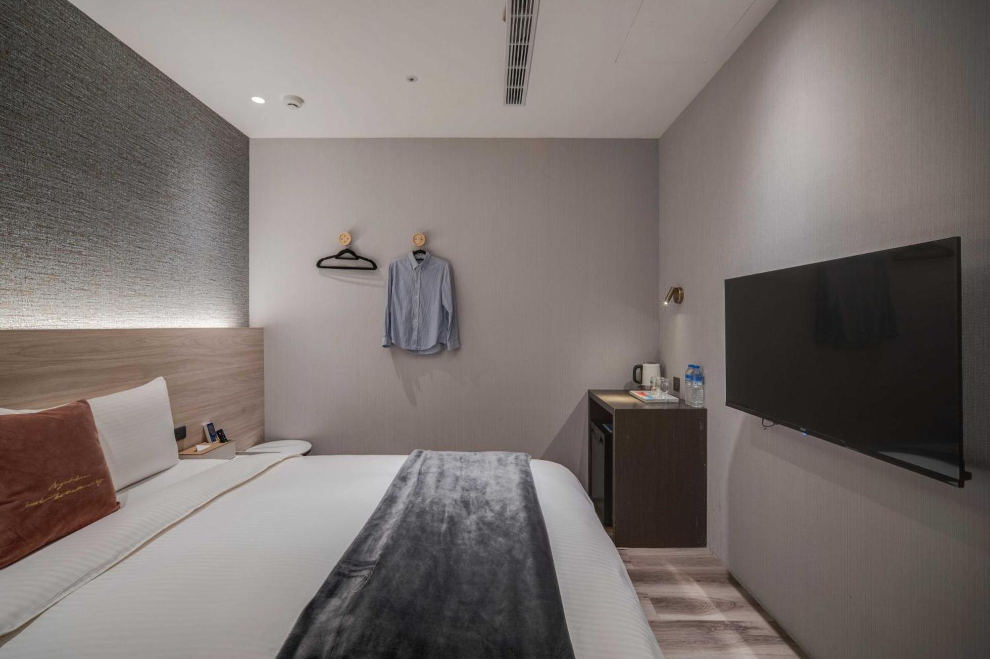 Fun Stay Inn Ximen ไทเป ภายนอก รูปภาพ
