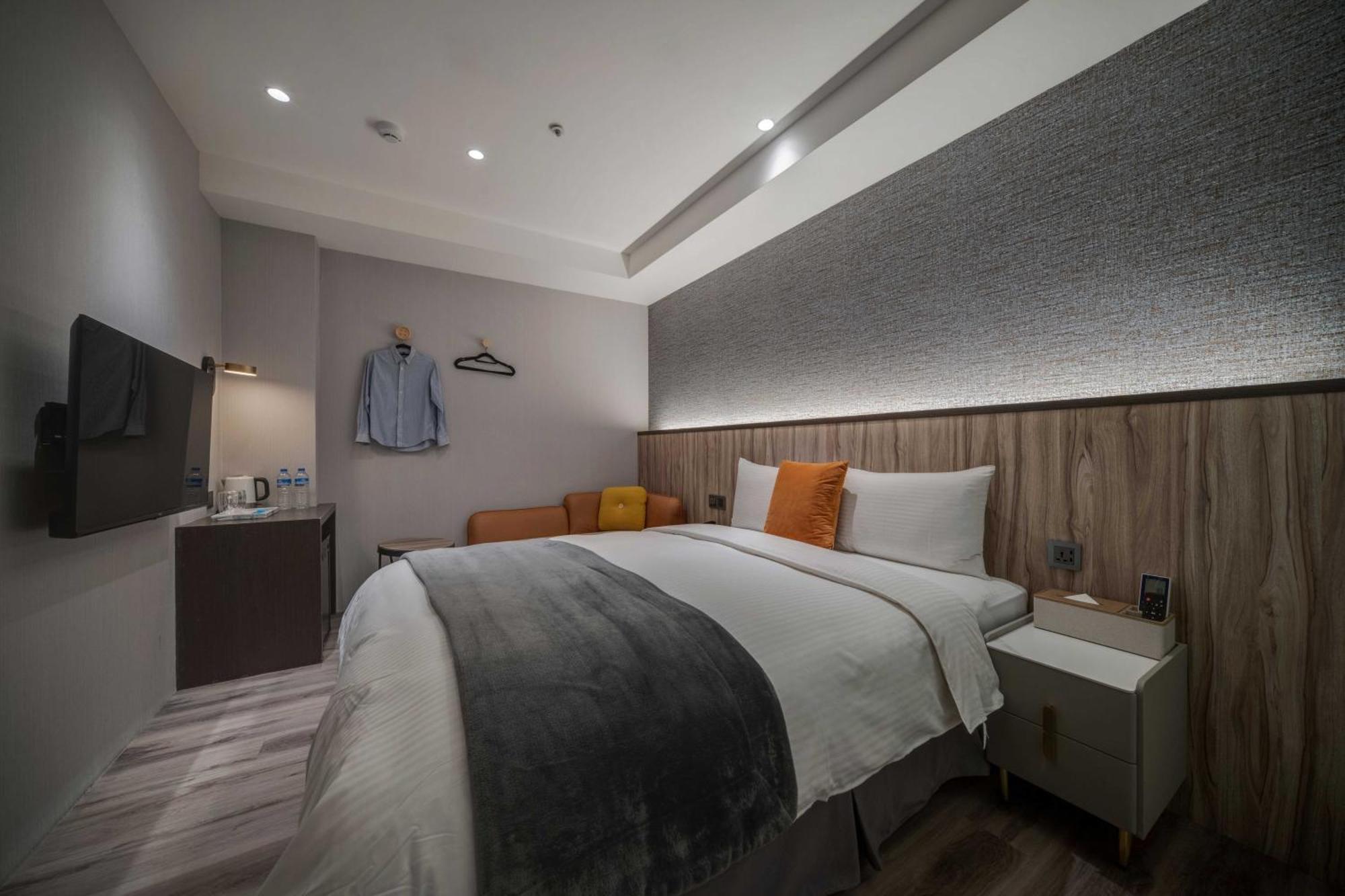 Fun Stay Inn Ximen ไทเป ภายนอก รูปภาพ